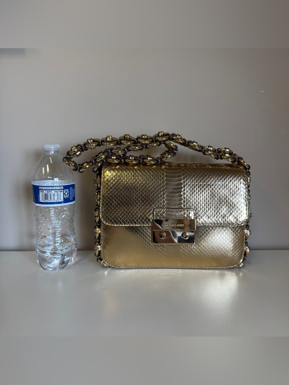 Michael Kors PIPER LG SHLDR FLAP EMBOSSED LEATHER - Picture 12 of 15